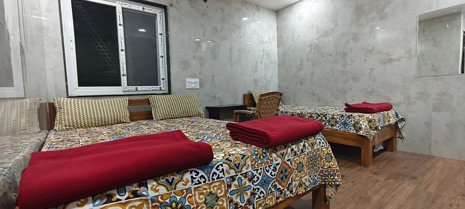 Family Rooms Near Raghavendra Swamy Mutt